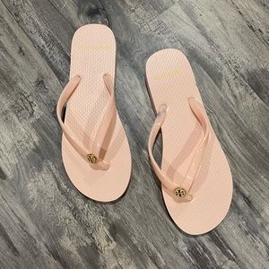 Tory Burch flip flops in blush size 7 sandals